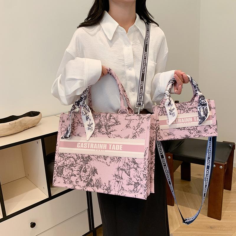 Portable tote bag women's new letter-printed shoulder large bag, foreign-style versatile casual messenger bag