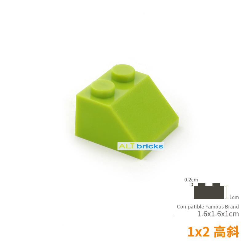 100pcs DIY Building Blocks Thick Figure Bricks Slope 2x2 Educational Creative Size Compatible With Plastic Toys for Children