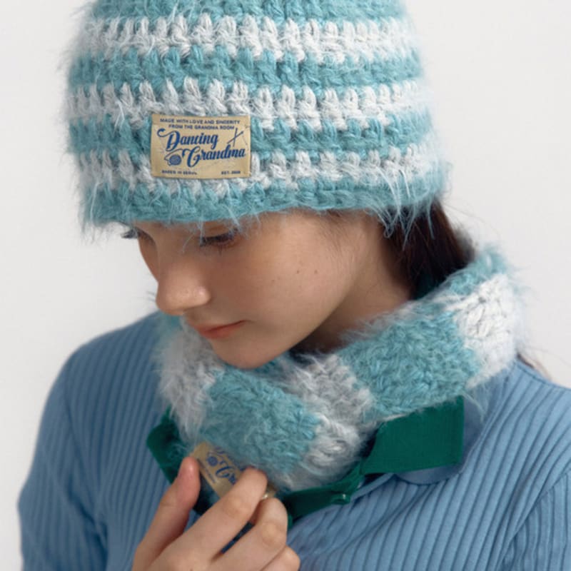 DANCING GRANDMA SOFT STRIPE MUFFLER : CLOUD blue