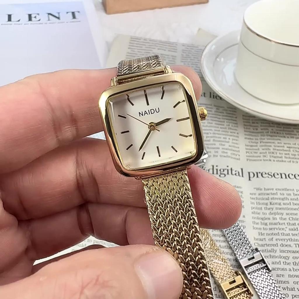 Light Luxury high-end Women Watch Simple and Compact Dial Cool Retro Korean Version Female Student Quartz Wristwatches