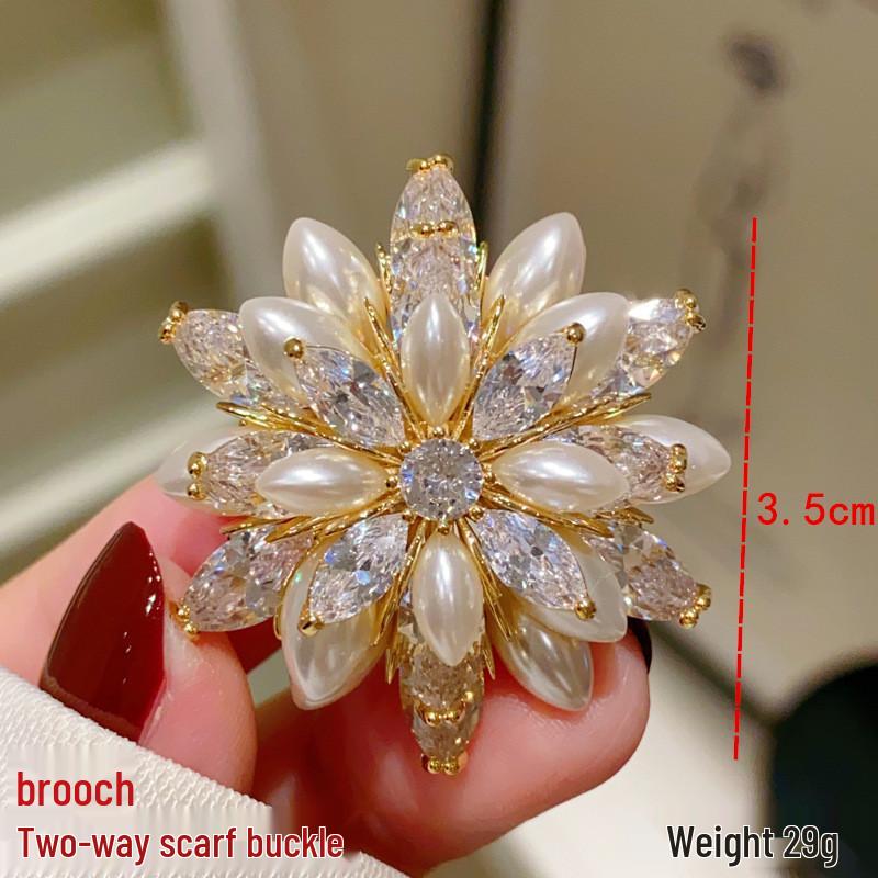 Korean Micro-Pave Pearl Brooch: High-End Floral Scarf Buckle & Corsage for a Luxurious Style