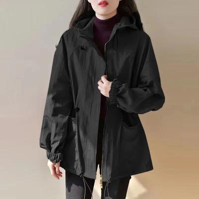 Beliebter Werkzeug-Trenchcoat für Damen, mittel und lang, klein, neuer lässiger Kapuzenmantel für den frühen Herbst