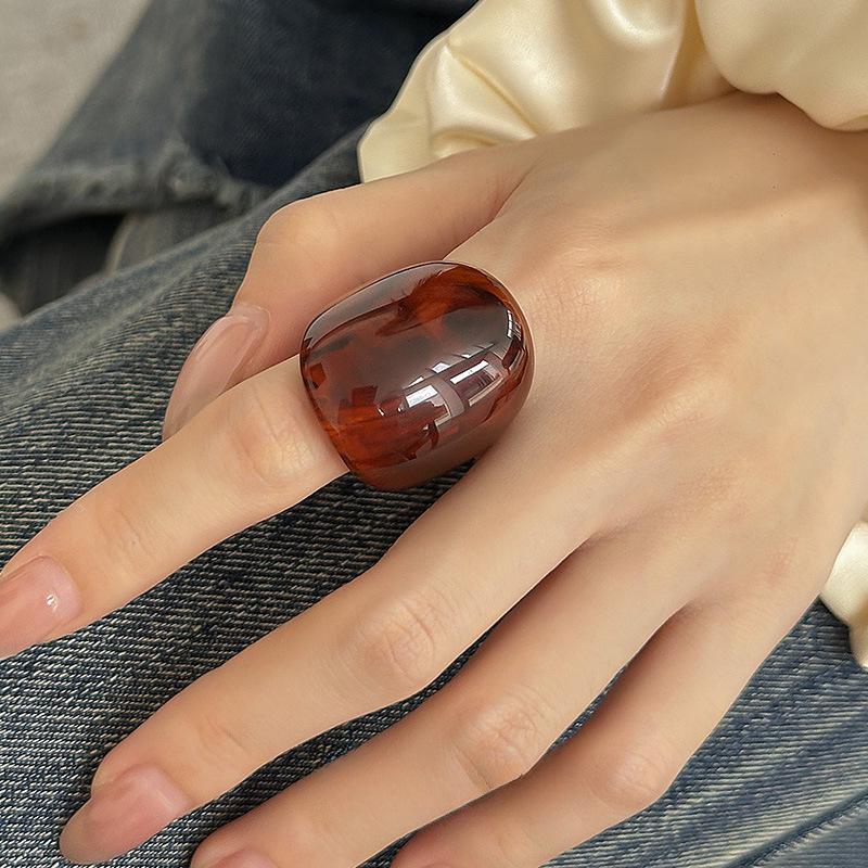 Women's High-End Amber Resin Statement Ring - Versatile Cold Style for Index Finger