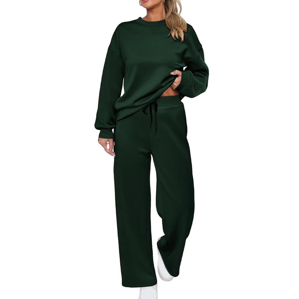 European-Americana Knit Women's Two-Piece: Long-Sleeve Top & Wide-Leg Pocketed Sweatpants