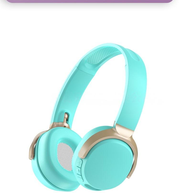 C1000 Wireless Bluetooth Headphones with Large Earcups, Smart Noise Cancellation, Super Long Battery Life, and Stereo Sound.