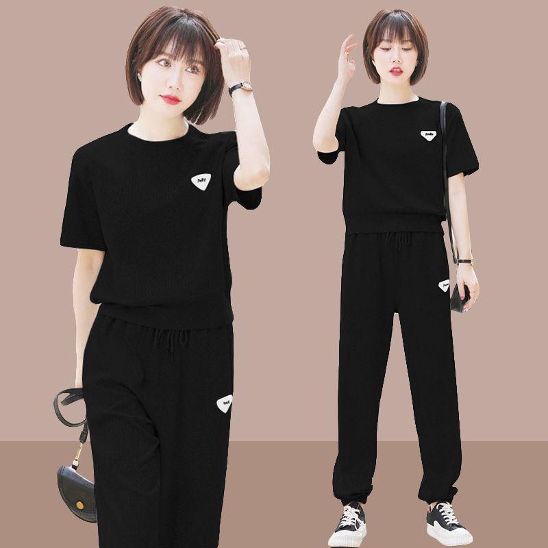 2025 Plus Size Women's Korean Style Casual Tracksuit: Fashionable Slimming Two-Piece Sportswear Set