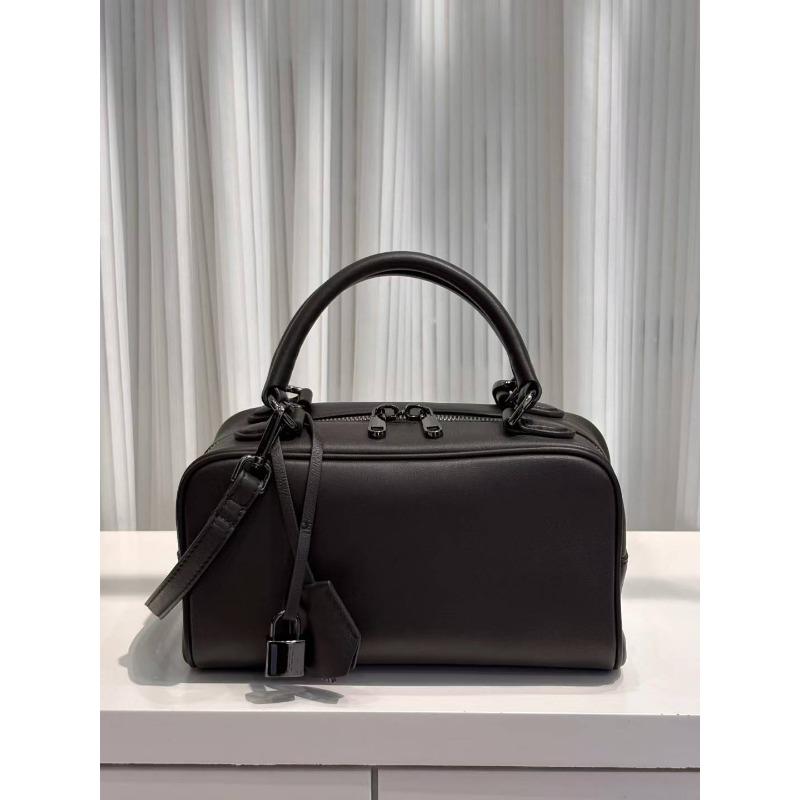 

Bowling bag Women s lambskin portable oblique span bag Stylish and simple lock design High quality commuter bag 23*14*6cm темно-коричневого кольору