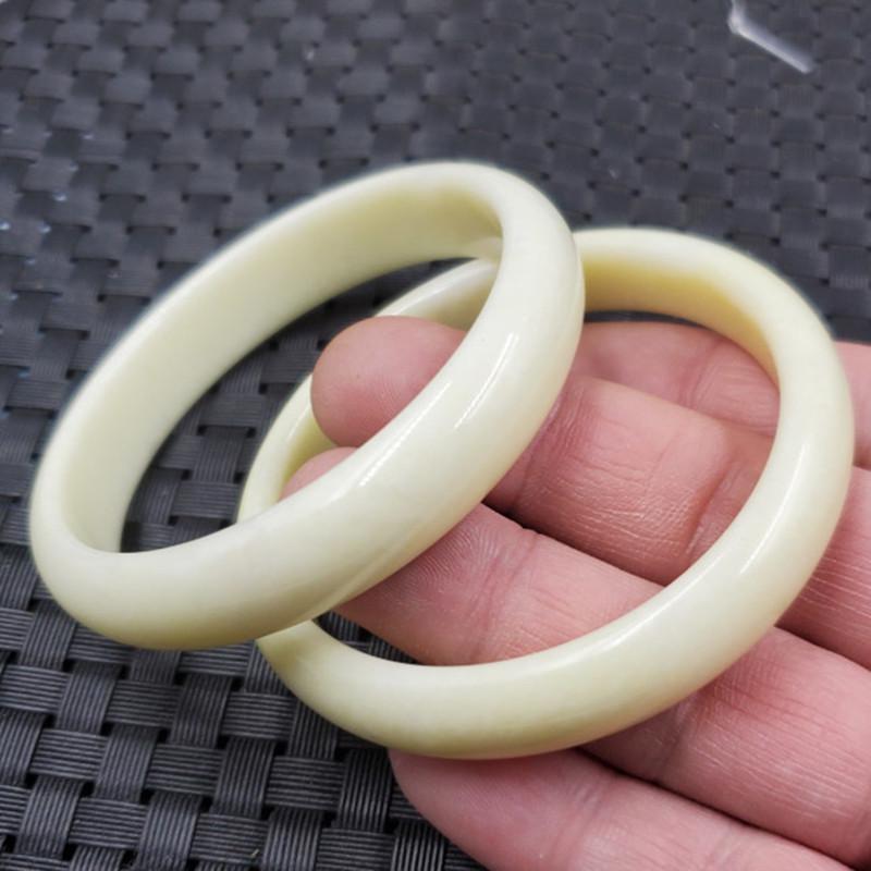 A-Grade Beige Lantian Jade Bracelet for Women Inner diameter 57-58mm