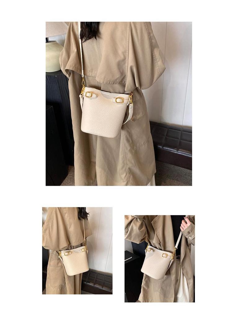 Korean Minimalist Women's High-End Bucket Bag: Versatile, Stylish Niche Design New Crossbody Fashion Accessory