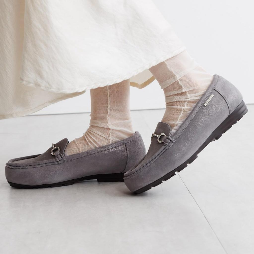 HIMIKO Himiko fluffy moccasins with beaded details, made of soft, fluffy genuine leather and featuring a warm cushioning. 651320, gray, size 245.