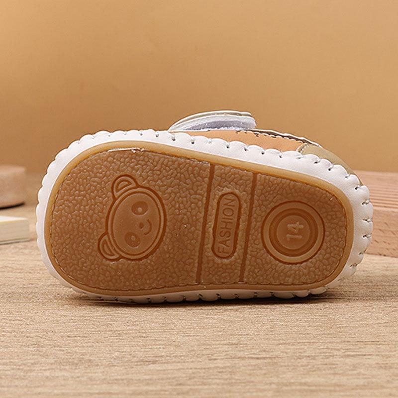 Spring/Autumn Style Walking Shoes for Boys and Girls 0-1 Years Old, Cartoon Soft-Soled Beginner Shoes.