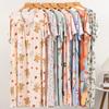 Roupas para usar em casa e dormir – Camisas curtas, roupões e camisas de noite