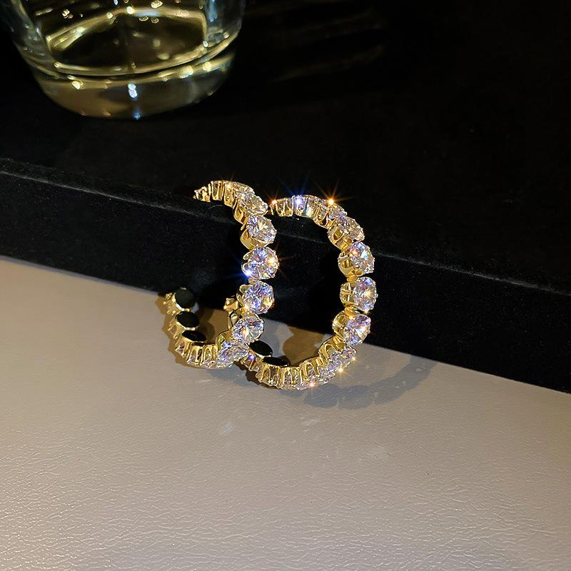 

Серьги-кольца с зеленым цирконием, роскошные женские серьги в форме буквы C, блестящие большие серьги с геометрическим рисунком, ювелирные изделия, подарок на вечеринку