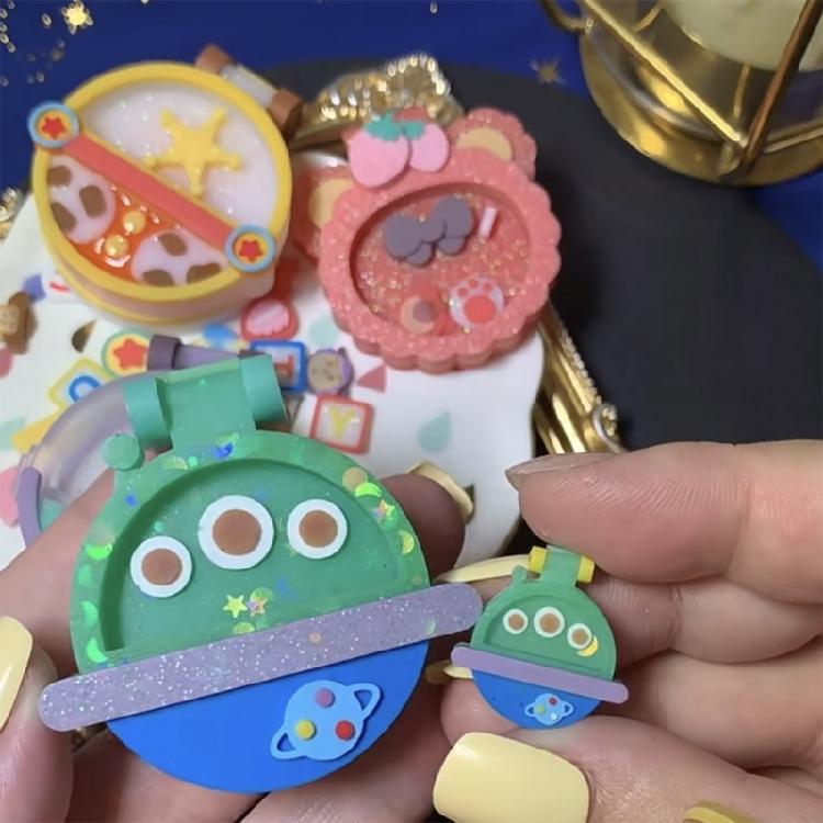 Resin Shaker Mold,Reusable Cute Silicone Quicksand Mould for DIY Crafts Making