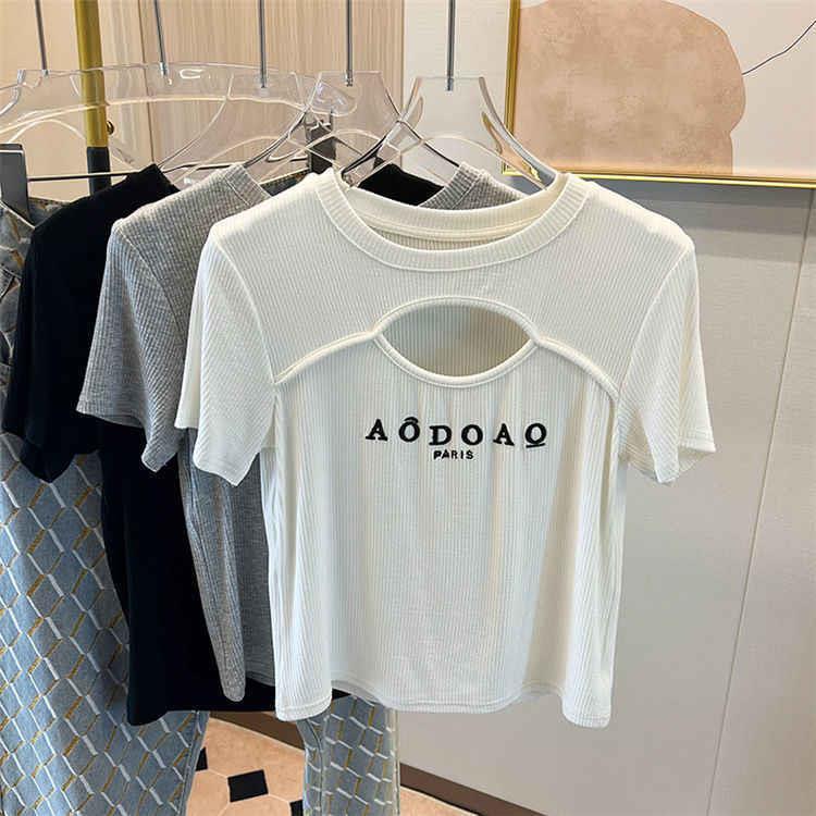 

Pure Desire Sweetheart White Hollow-Design Slim Fit Short-Sleeved Tee M (40-50kg) білий