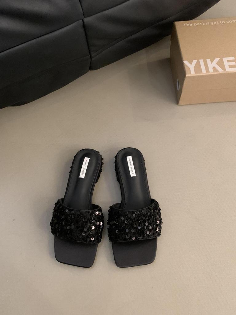 French Rhinestone Sequined Thick Heel Slippers Women's Summer Wear 2025 New Low Heel Design Silver Sandals