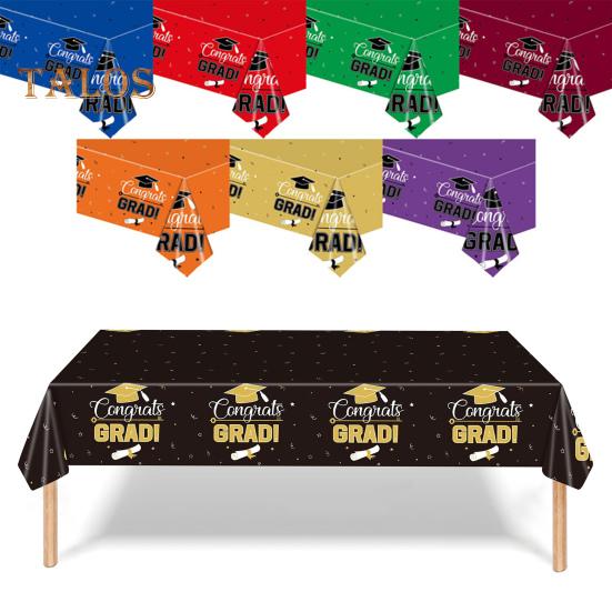 

2 шт. одноразовая скатерть для выпускного бала, пластиковая водонепроницаемая скатерть для выпускного, декоративная шапочка, свитки, конфетти, принадлежности для ужина в канун Нового года E