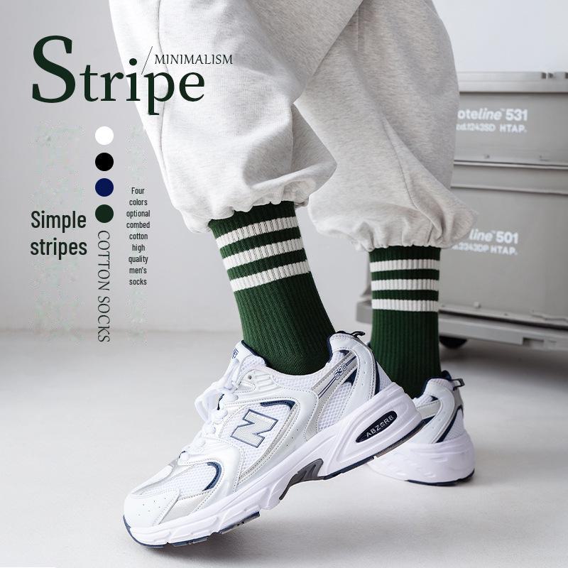 Unisex Black & White Striped Basketball Socks: Combed Cotton Mid-Tube, Perfect for Sports and Running.