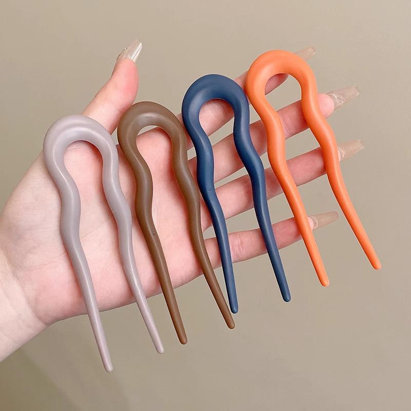 

Modern U-shaped Acrylic Hairpin for Easy Updos