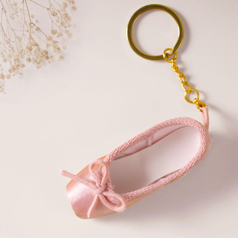 Handmade Mini Satin Pointe Shoes Keyring Ballet Shoes Keychain Ballet Accessories Ballet Charm Chain Bag Pendant M розовый