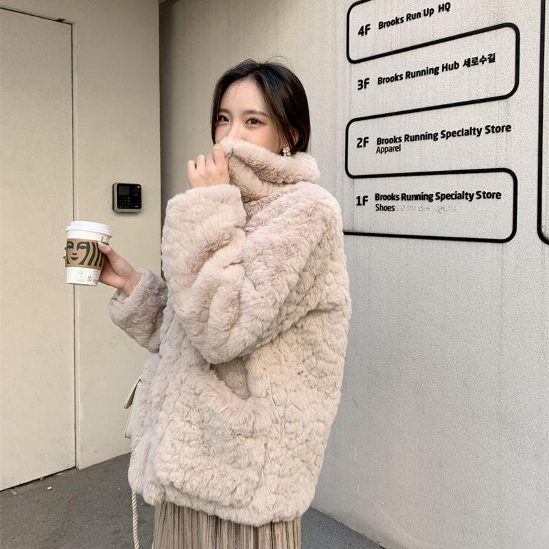 

Зимнее новое пальто из искусственного плюшевого меха ягненка женское с цветочной вышивкой свободное утолщенное короткое с лацканами пушистое XS 45kg or less