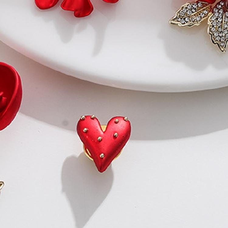 Red Heart Shirt Collar Clip Elegant Garment Fixer Accessory For Everyday Wear Fashion Statement Accessories