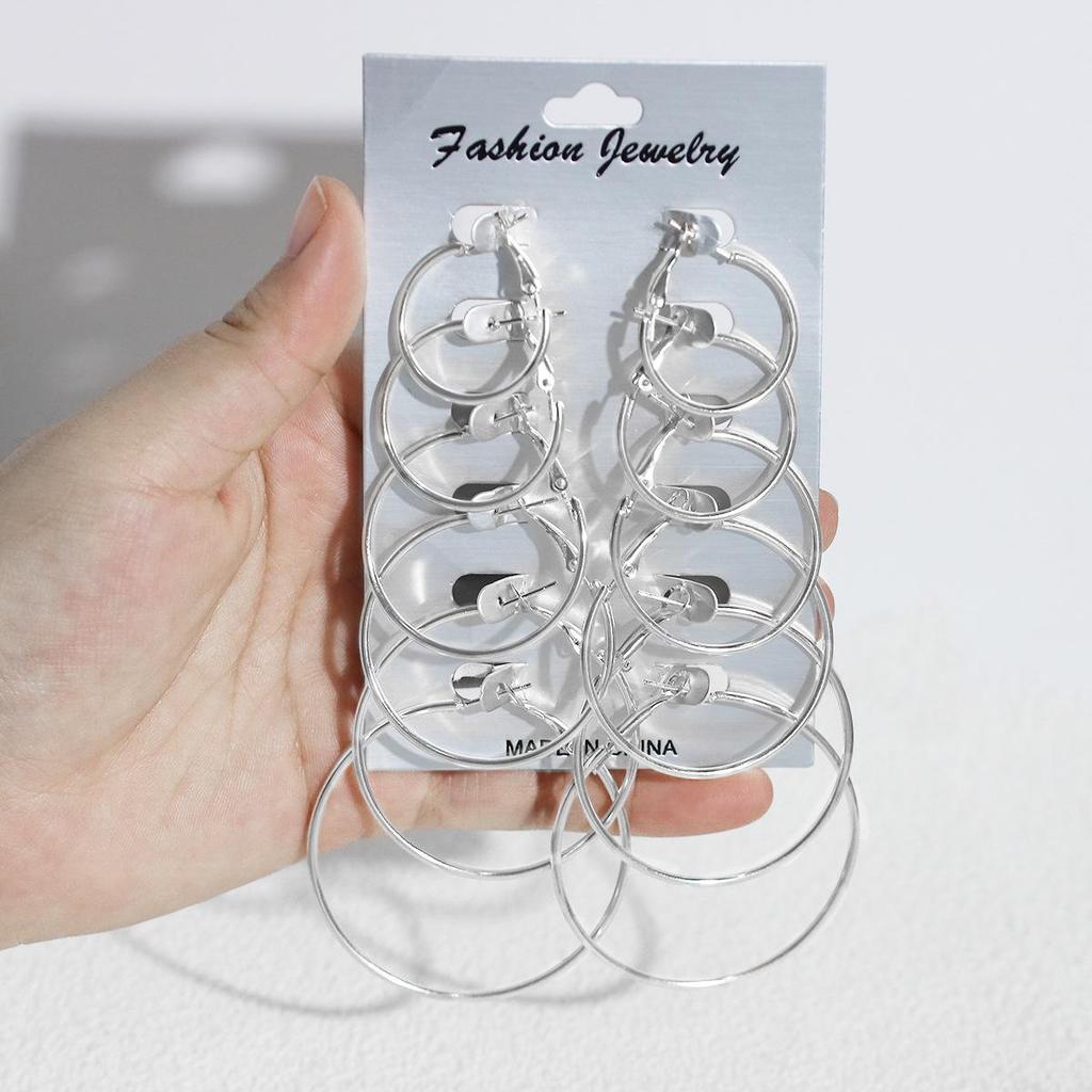 Versatile Women's Earrings: Slimming Influencer Style, 6-Pair Set of Smooth C-Hoops In Various Sizes - Simple & Fashionable