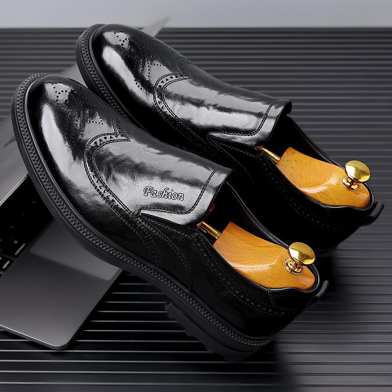 Fashion Luxury Brand Leather Men Shoes High Quality Wear-Resistant Breathable Slip On Boat Shoes Men British Style Wedding Dress Shoes