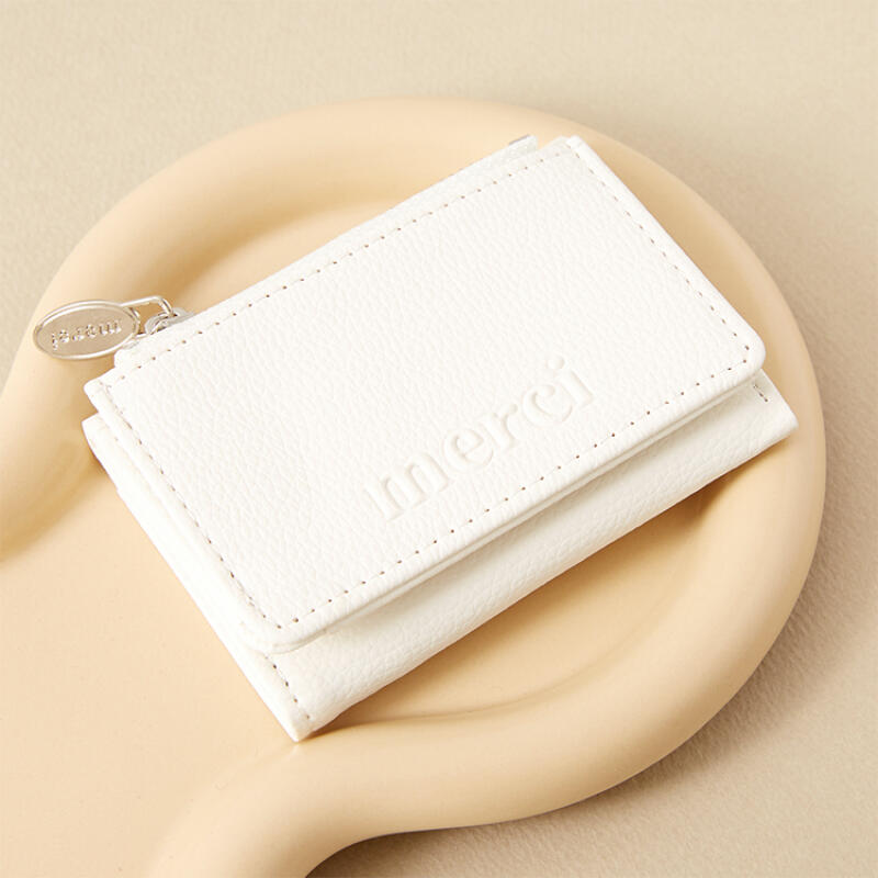 

Half Wallet White Merci (28003167)