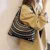 Nieten Handtasche Super Cool und Vielseitig Einzel Schulter Neu Damen Einfarbig Retro Achseltasche