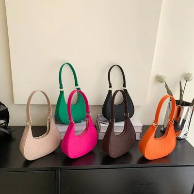 Niche Design Bag for Women New Casual Shoulder Bag Fashionable and Fashionable Crescent Bag Retro Armpit Bag Women's Bag