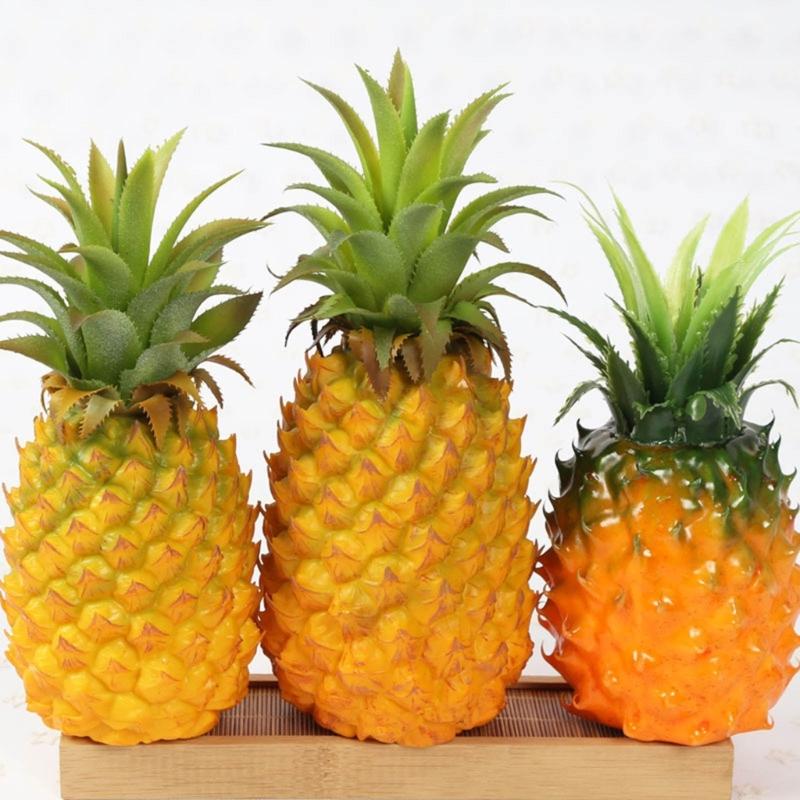 Large Artificial Pineapple Fruit Ornament Yellow Pineapples Decoration for Home and Retail Settings