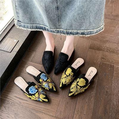 Baotou Embroidered Cool Slippers Women's Outer Wear 2025 Summer National Style Fashion Flat Bottom Embroidered Half Slippers Pointed Muller Shoes