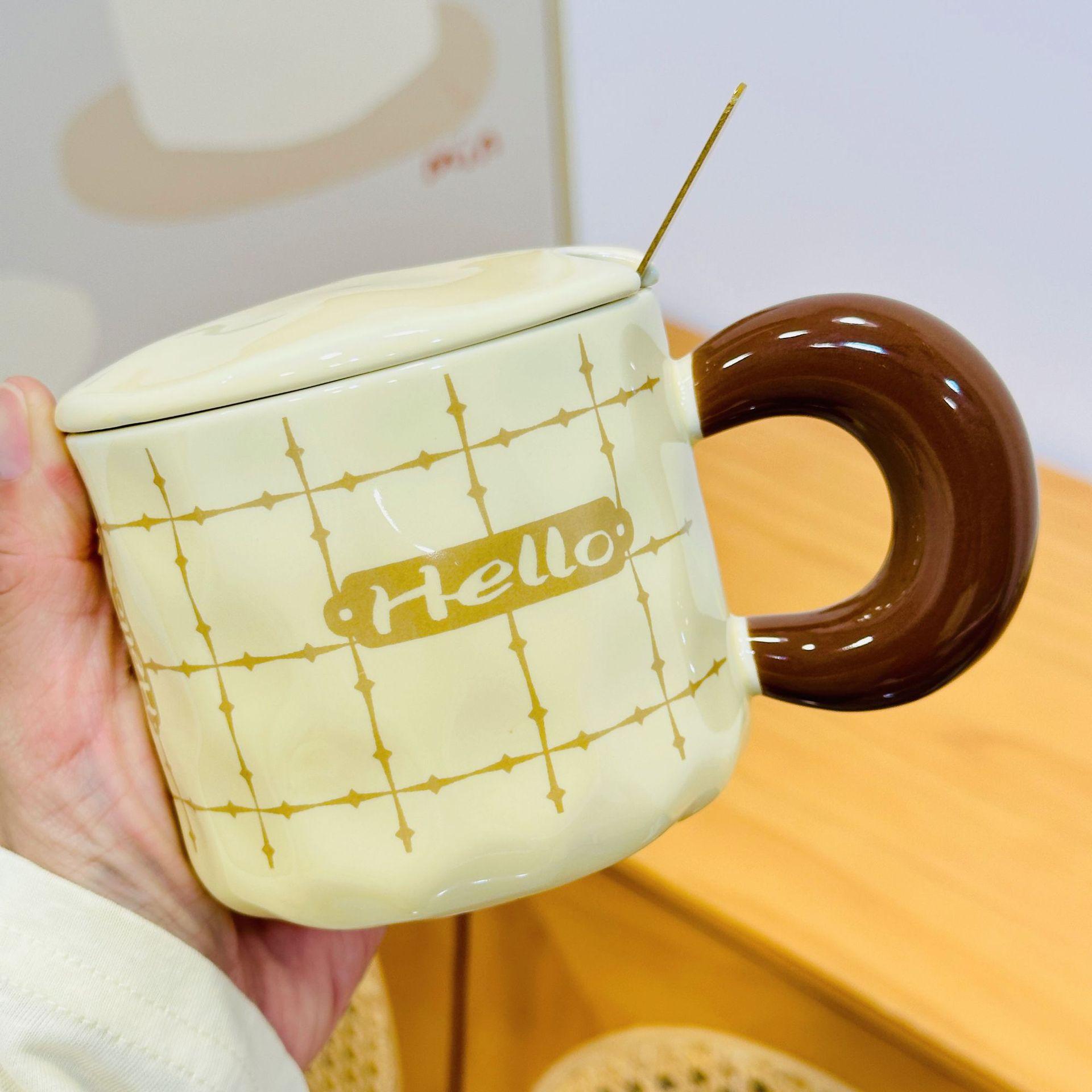 

Creative Ceramic Cup Cartoon Giraffe Water Cup In’s Style Household Mug with Lid Large Capacity Coffee Cup 380ML