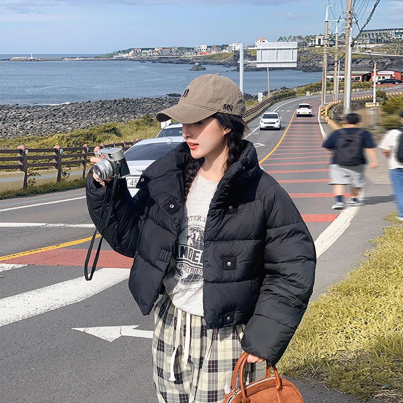 New Cotton-padded Jacket Women's Winter Short Korean Version of The Design Sense of Foreign Style Coat Thick Cotton-padded Loose Cotton-padded Jacket.
