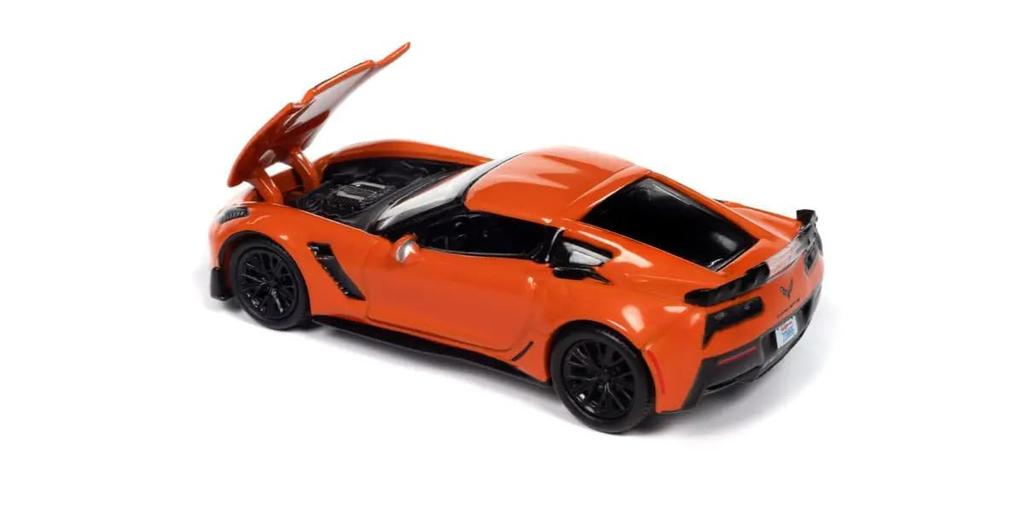 Kyosho AUTO WORLD Chevy Corvette Z06 Sebring Finished Model AWSP165A 1/64 Orange/Black