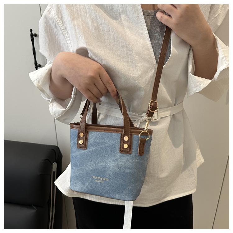 

Вместительная сумка-мессенджер через плечо, сочетающая цвета, новая, маленькая, свежая и модная, с текстурой, повседневная, портативная, женская