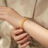 Utsökt Carven-design Antik guldhantverk etnisk stil armband för kvinnor Naturliga Hetian-jadearmband festcharm smycken