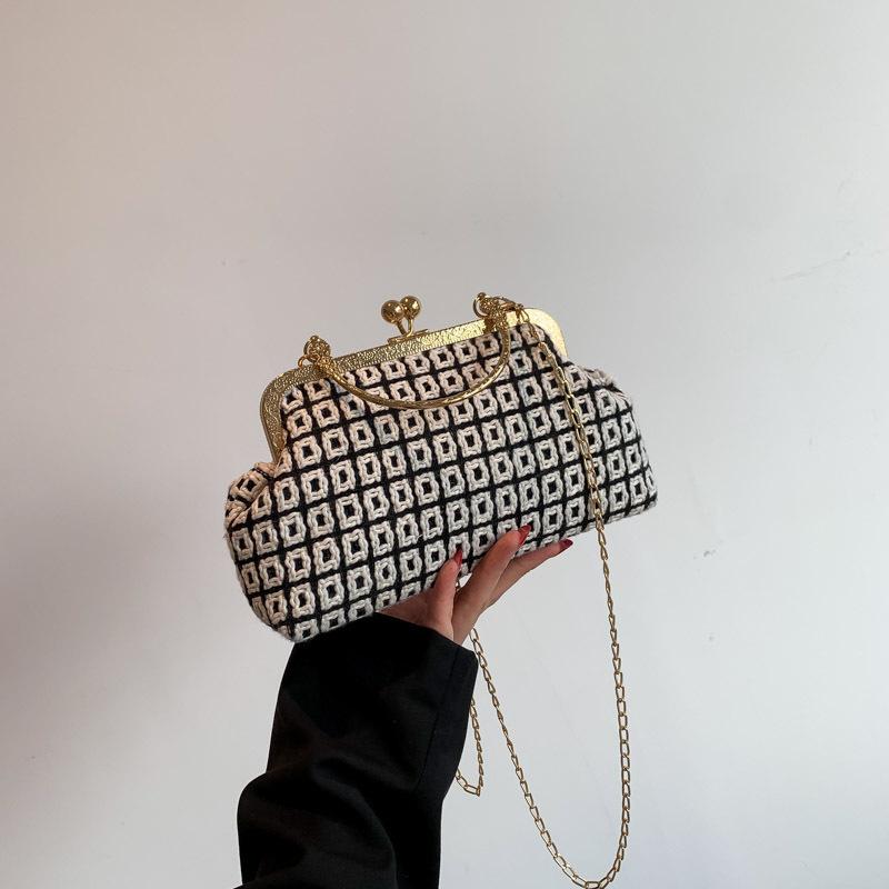 

Нежный модный простой темперамент 2025 осень и зима новая сумка через плечо с цепочкой-замком для женщин белый