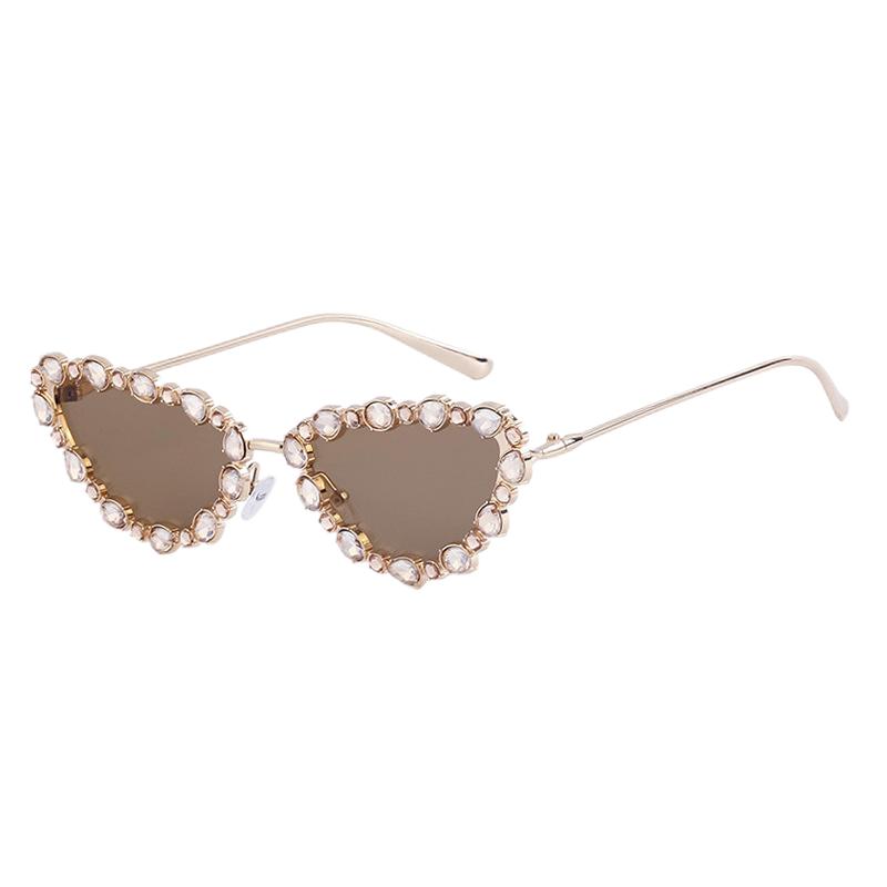 Triangle cat eye diamond encrusted metal sunglasses Latest Womens ins premium feel sunglasses fashion party stage sunglasses