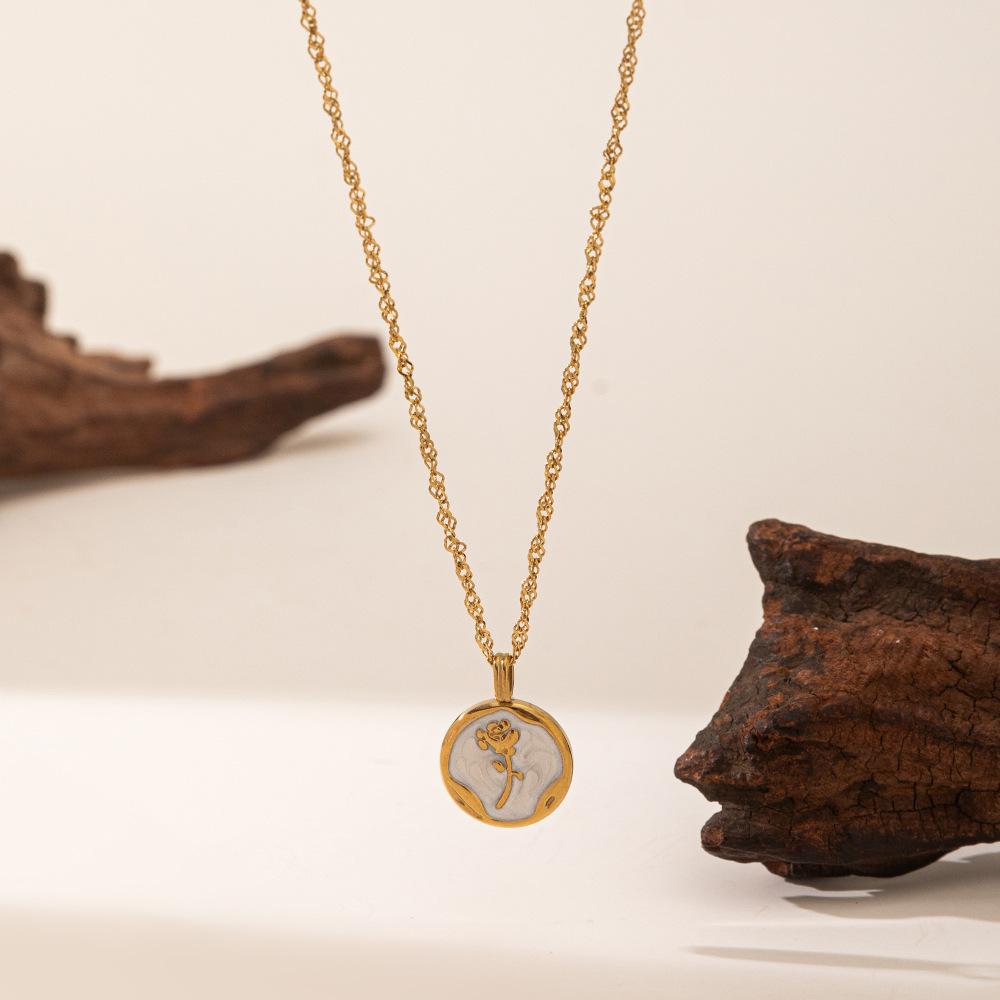 

Изысканный и нежный темперамент Белый капельный глазурь роза круглый бренд ожерелье женская ключичная цепочка женский нишевый дизайн