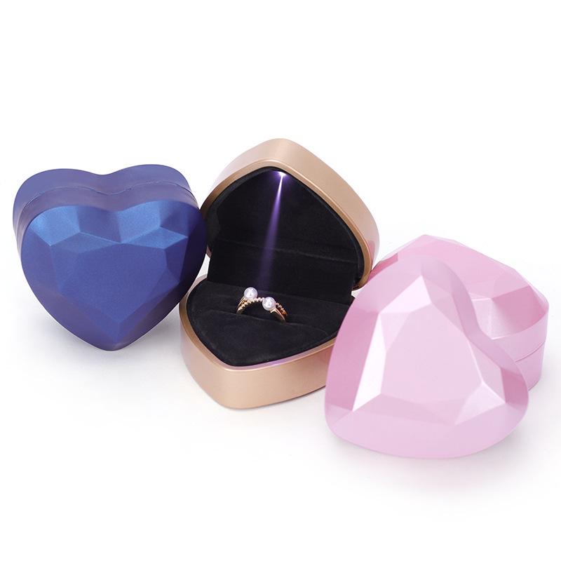 Heart-Shaped Light-Up Jewelry Box: High-End Engagement Ring & Luminous Necklace Display Case