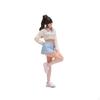Miniature Girl model/64 Scale Diorama Figure Painted with Headphones