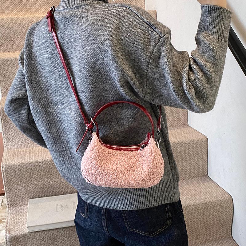 New underarm bag niche design women's bag lamb wool bag casual versatile women's shoulder messenger bag