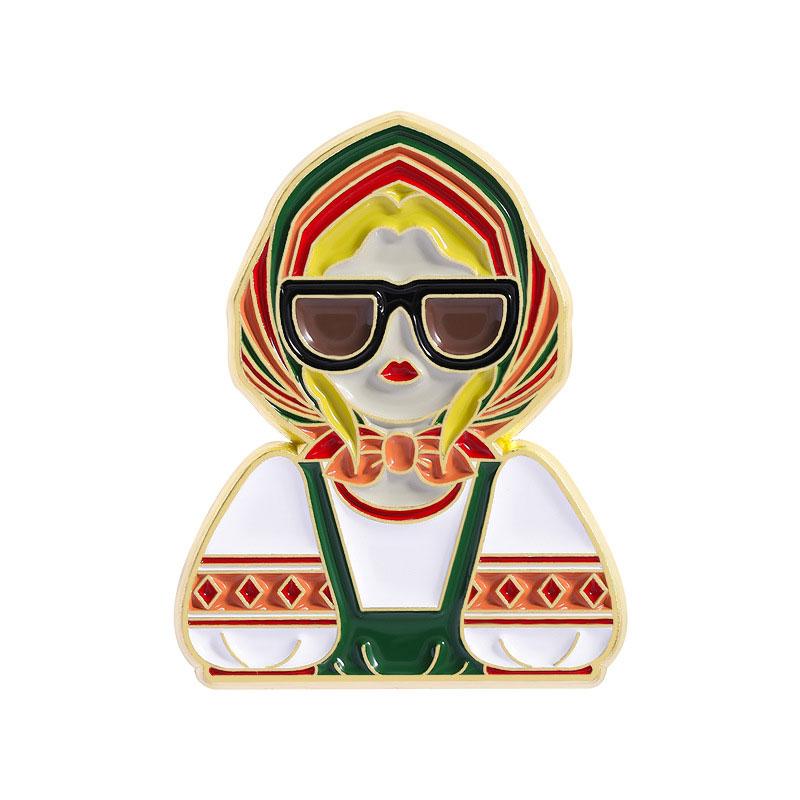 1Pc Traditional Clothing Russian Girl Brooch Versatile Zinc Alloy Retro Backpack Pin Russian-style Metal Brooch
