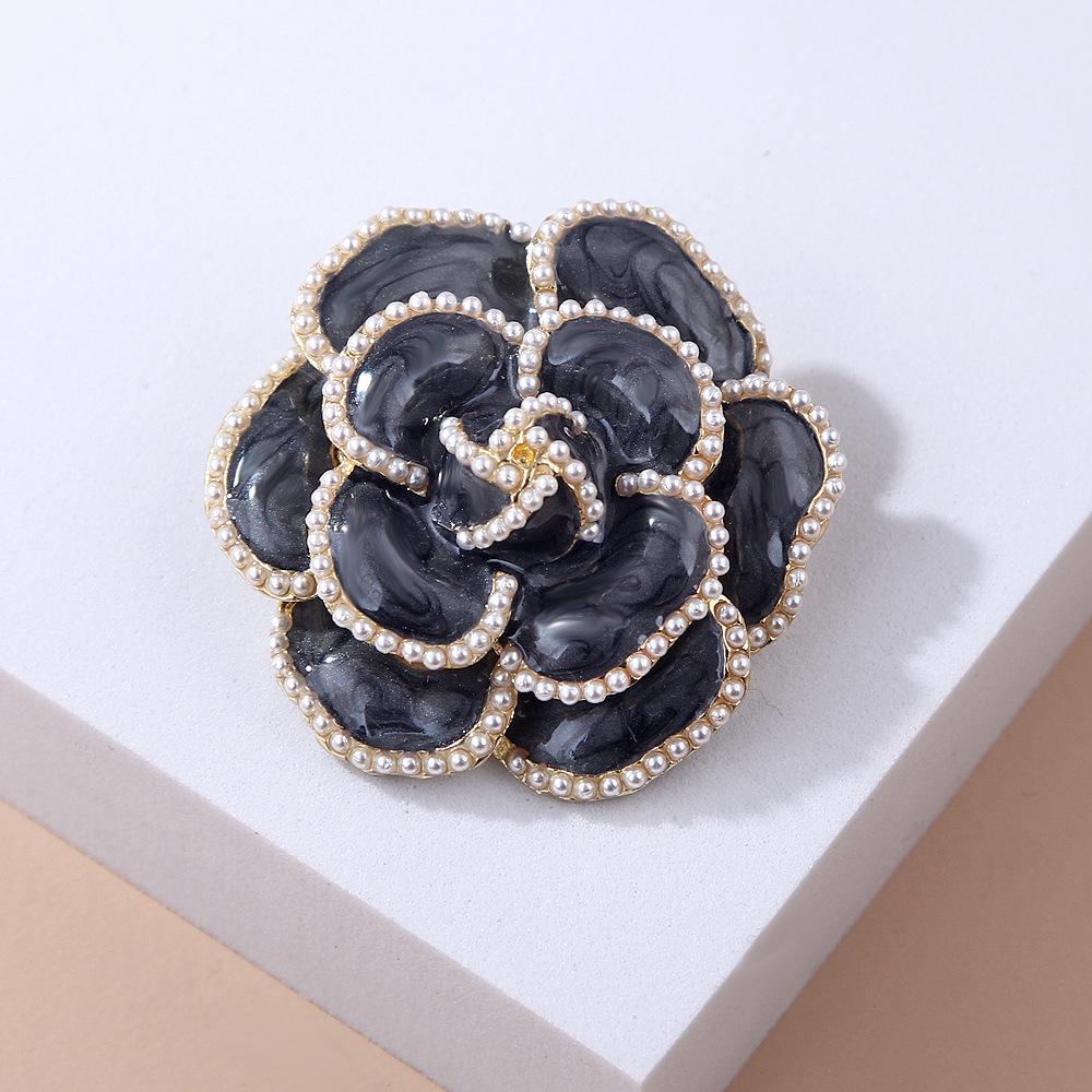 Vintage Camellia Pearl Brooch Women's Metal Scarf Clasp Corsage Lovely Large Pin Accessories Accessories Long-Lasting Color Exquisite Brooch BFF Gift