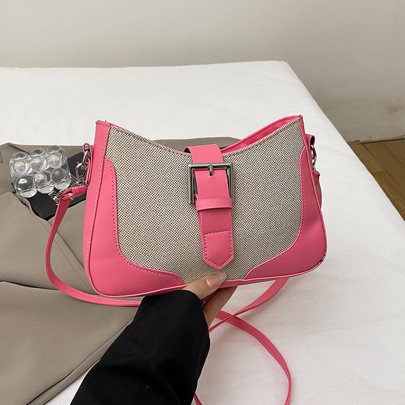 

Повседневный иностранный стиль дизайна сращивания 2025 новый большой емкости повседневная льняная сумка через плечо подмышечная сумка изысканная сумка для женщин розы красного