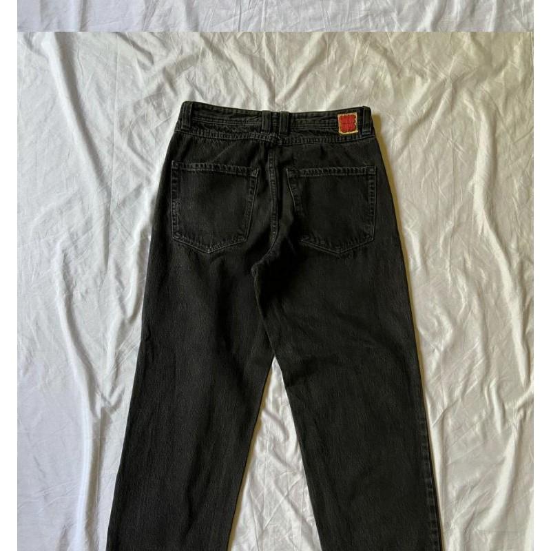 Mens Slim Fit Straight Leg Denim Jeans With Embroidery Detail Mid-Rise Lightly Stretch Cotton Washed Finish