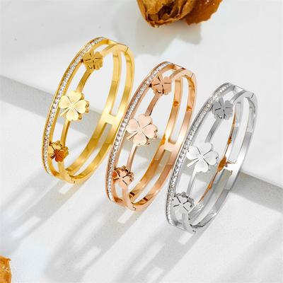 Klassische Mode Vierblättriges Kleeblatt Titanarmband Doppelring Karabiner Glückliches Stroharmband Damenarmband