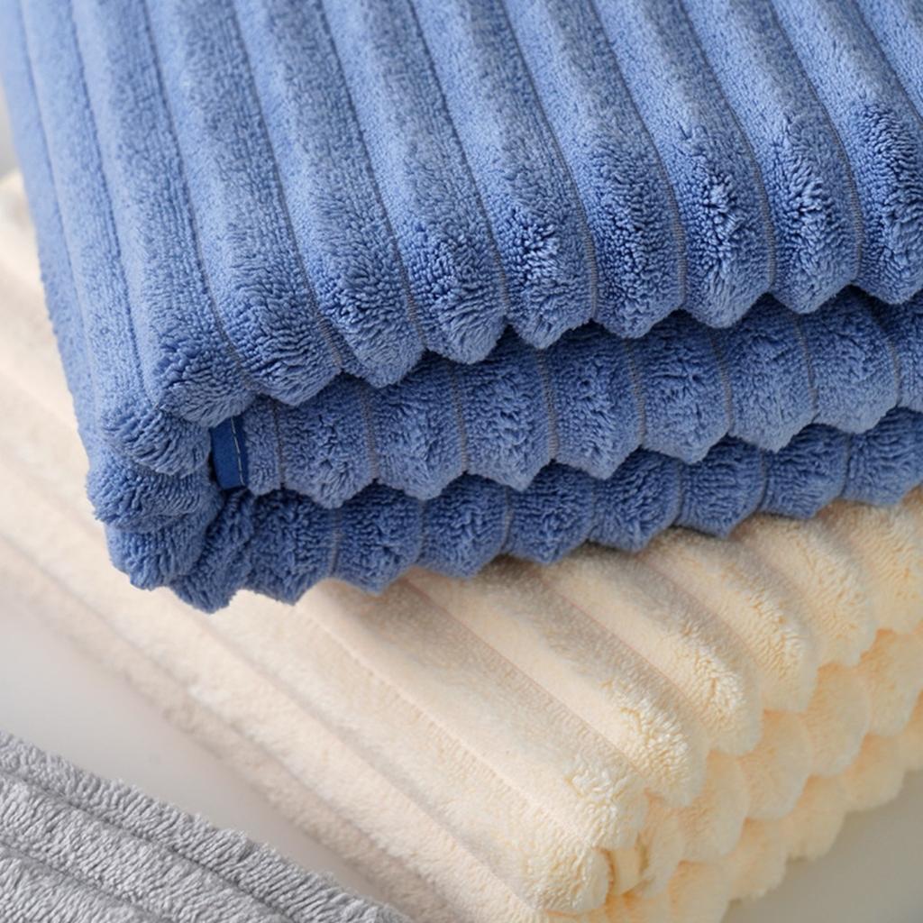 Coral Fleece Bath Towel, Thickened and Enlarged 90 * 170, Covering The Body. Adult Quick Drying and Absorbent Swimming Gift Bath Towel